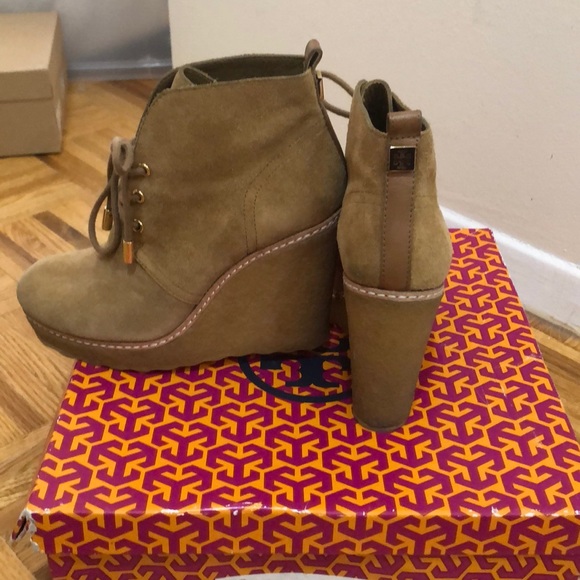 COPY - Tory Burch Denise Wedge - Picture 3 of 6